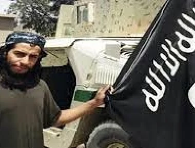 Από δήμιος του ISIS στις επιθέσεις σε Παρίσι και Βρυξέλλες